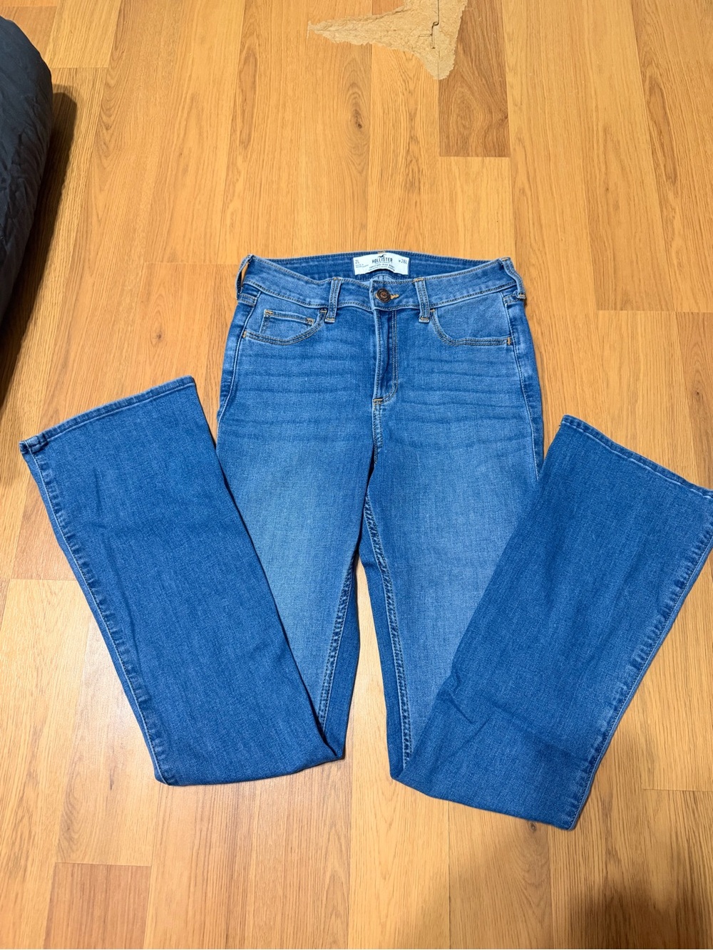 Hollister Curvy Ultra High Rise Bootcut Jeans Size 2L 26
